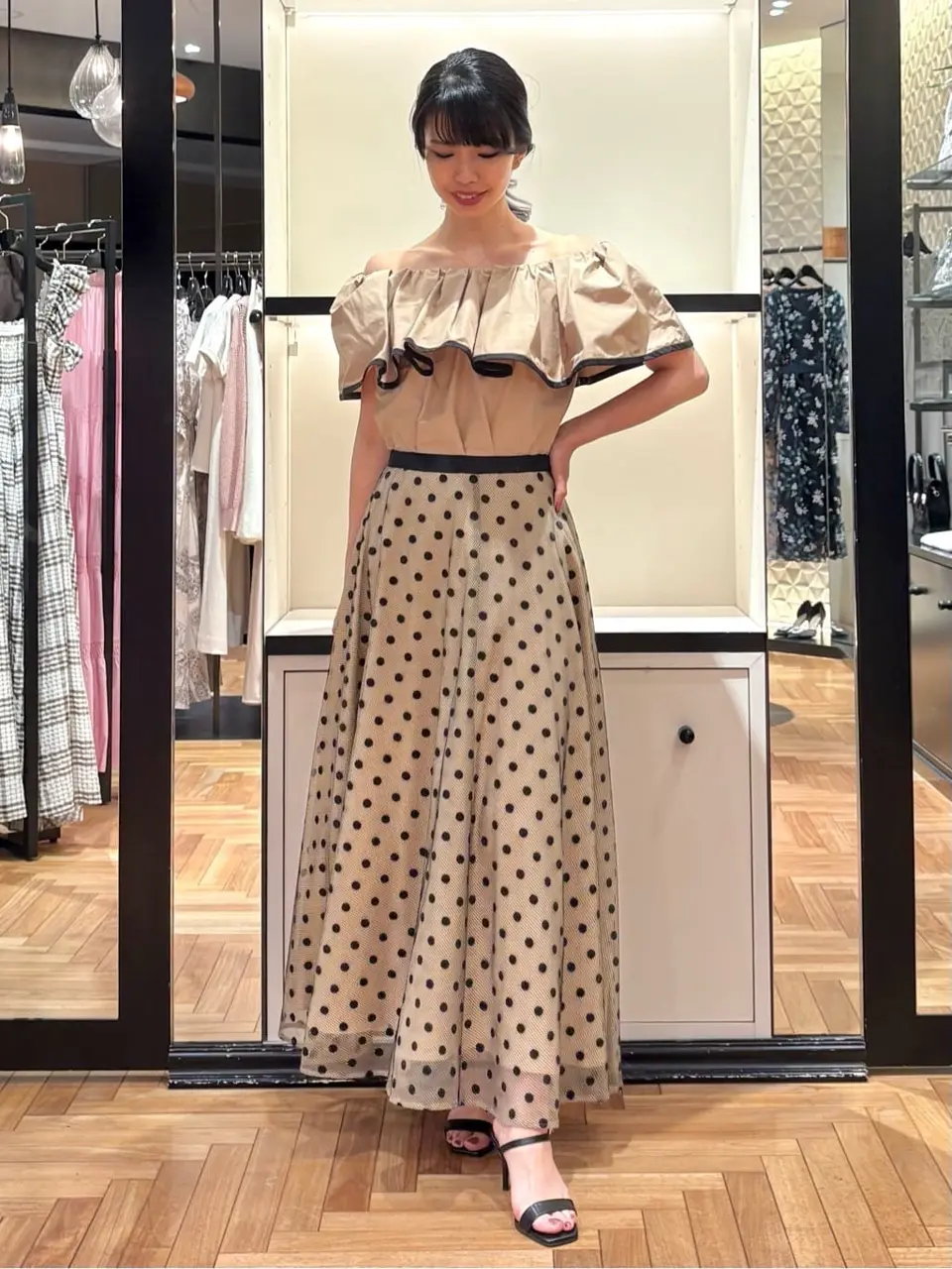 GRACE CONTINENTAL FUKUSHIMA YURIE コーディネート画像