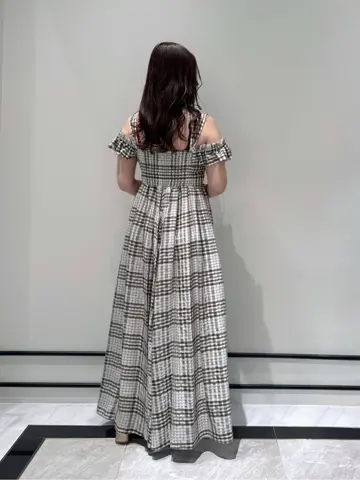 GRACE CONTINENTAL MOMOKO コーディネート画像