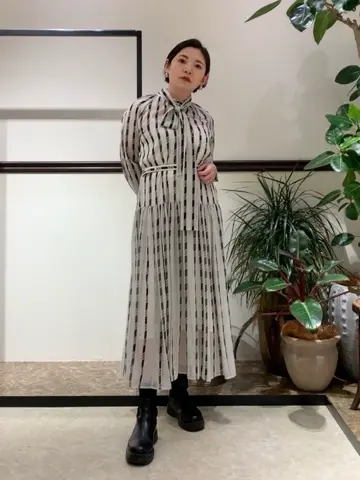 GRACE CONTINENTAL N.YURI コーディネート画像