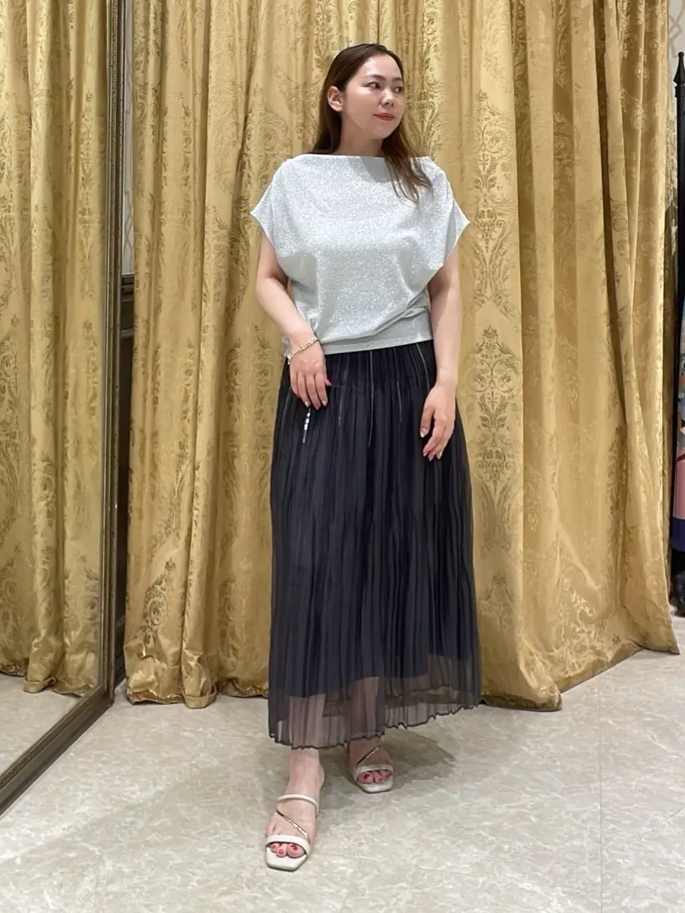 GRACE CONTINENTAL 泉　敦子 コーディネート画像