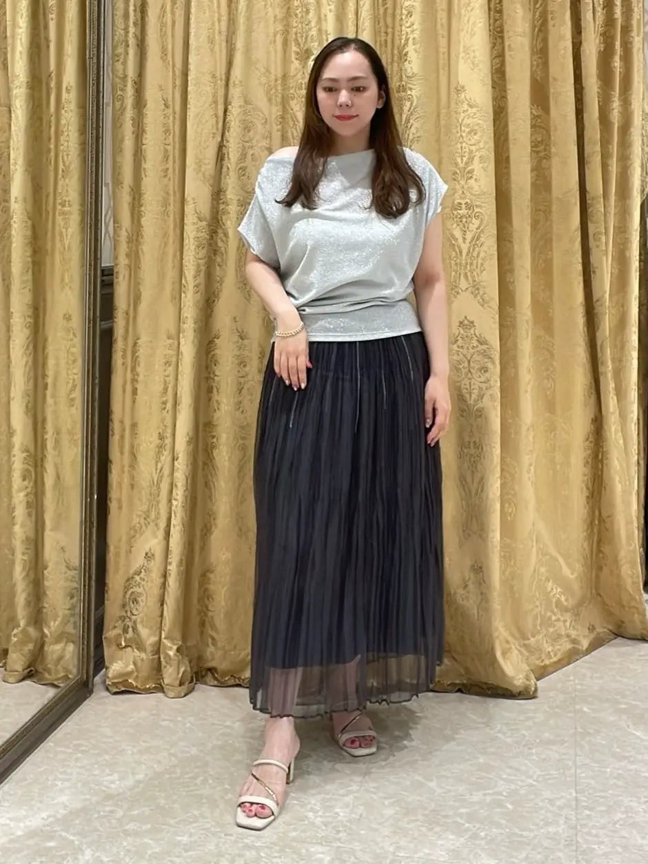 GRACE CONTINENTAL 泉　敦子 コーディネート画像