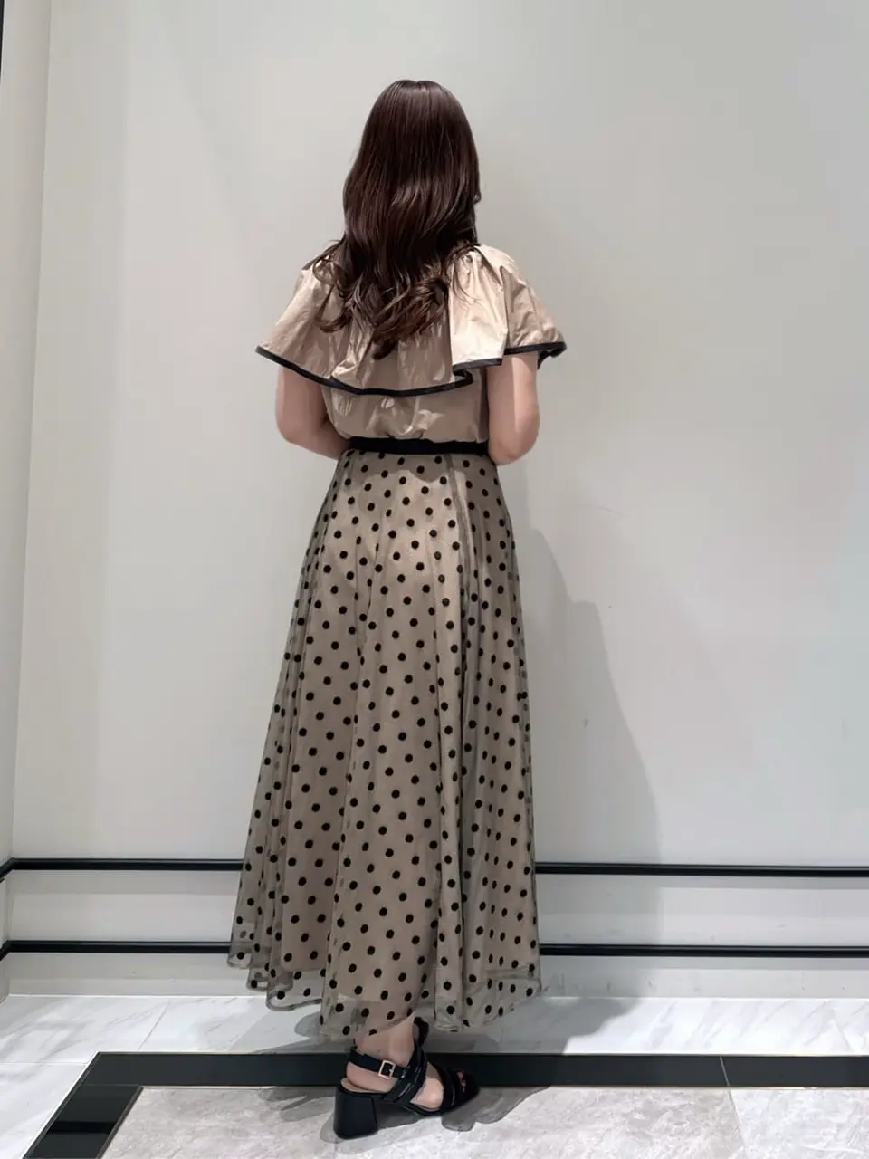 GRACE CONTINENTAL MOMOKO コーディネート画像