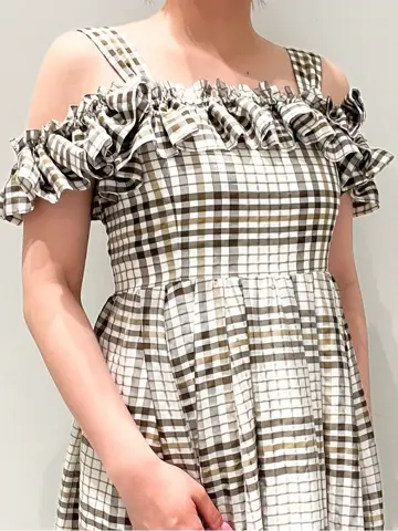 GRACE CONTINENTAL CHISAKO.S コーディネート画像