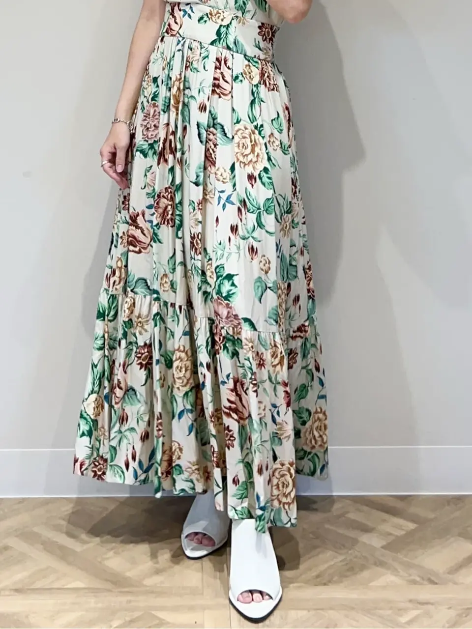 GRACE CONTINENTAL 古川温子 コーディネート画像