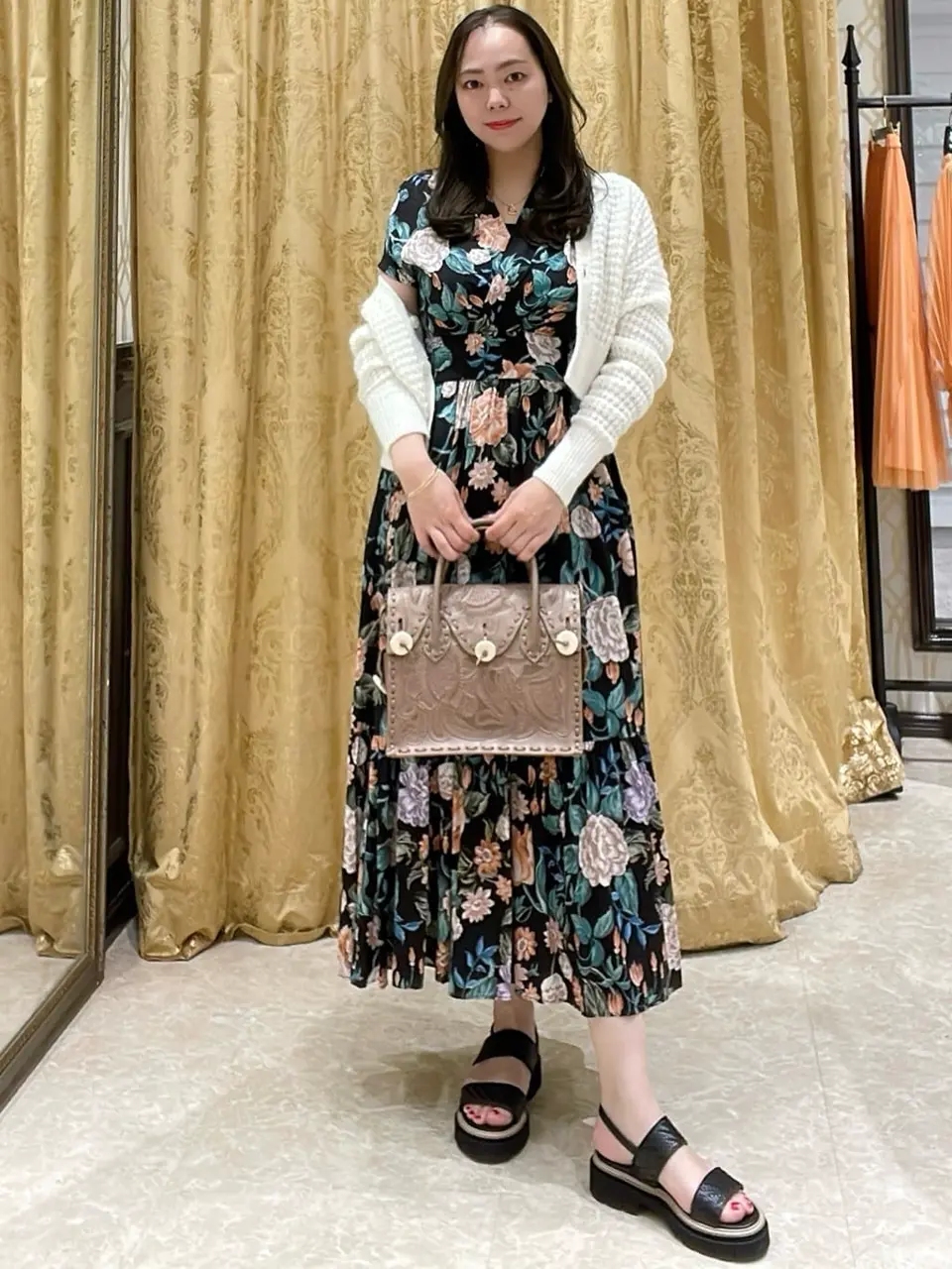 GRACE CONTINENTAL 泉　敦子 コーディネート画像