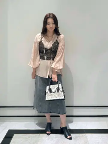 GRACE CONTINENTAL MOMOKO コーディネート画像