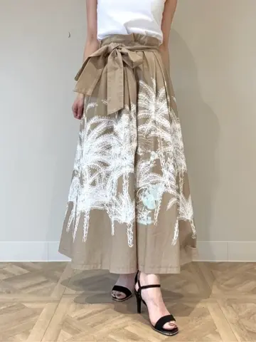 GRACE CONTINENTAL FUKUSHIMA YURIE コーディネート画像