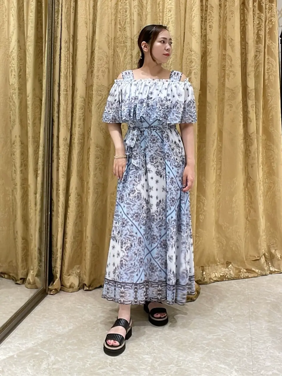 GRACE CONTINENTAL 泉　敦子 コーディネート画像