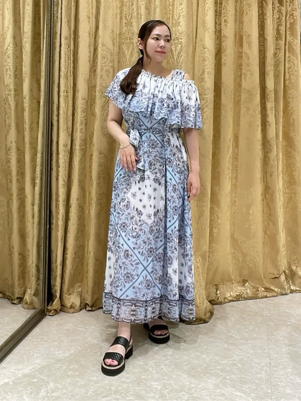 GRACE CONTINENTAL 泉　敦子 コーディネート画像