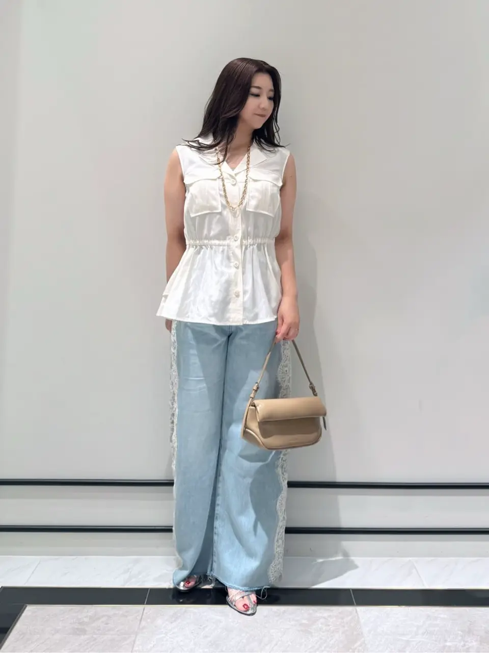 GRACE CONTINENTAL MOMOKO コーディネート画像