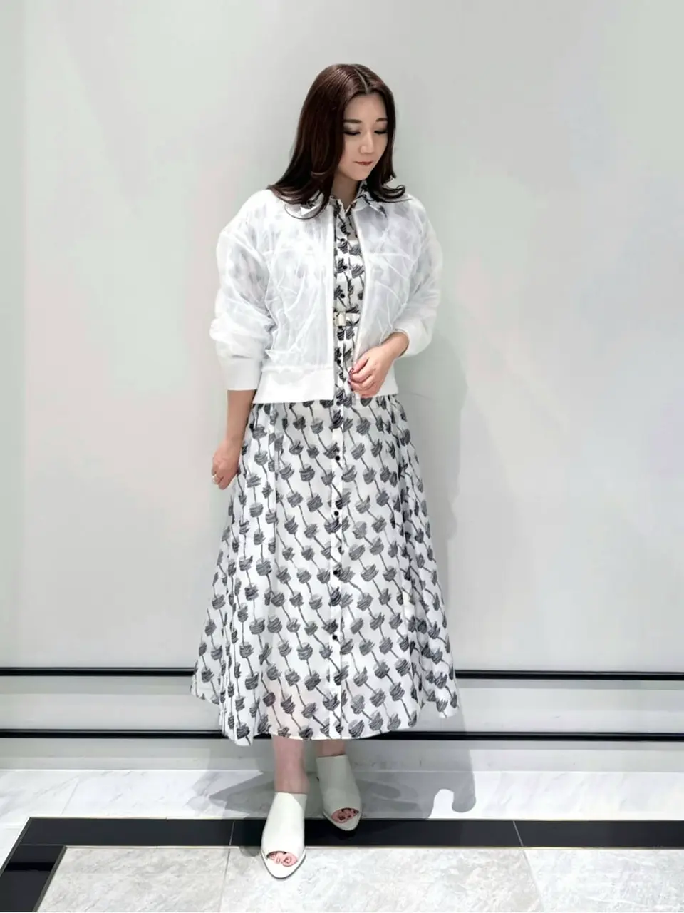 GRACE CONTINENTAL MOMOKO コーディネート画像