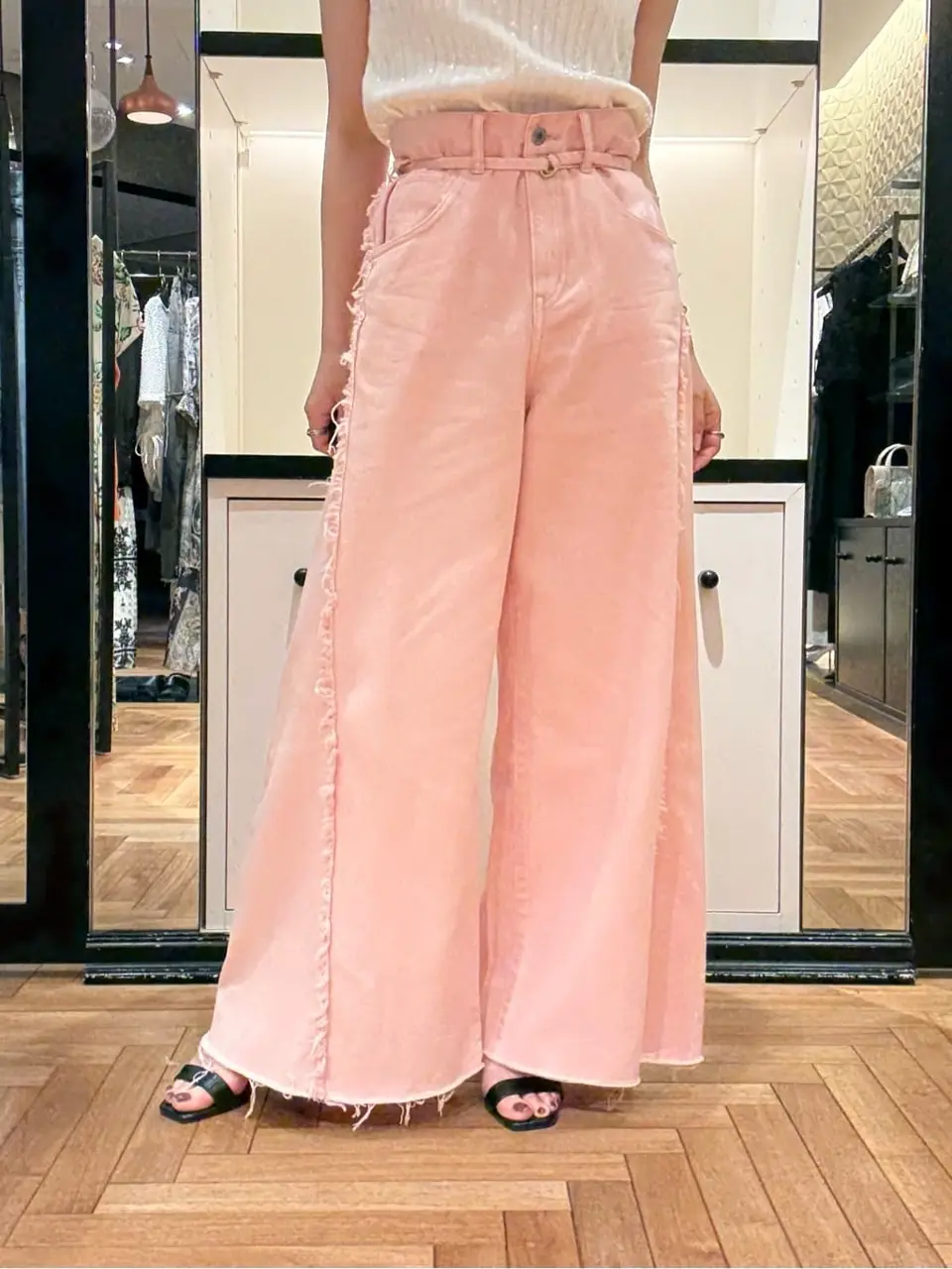 GRACE CONTINENTAL FUKUSHIMA YURIE コーディネート画像