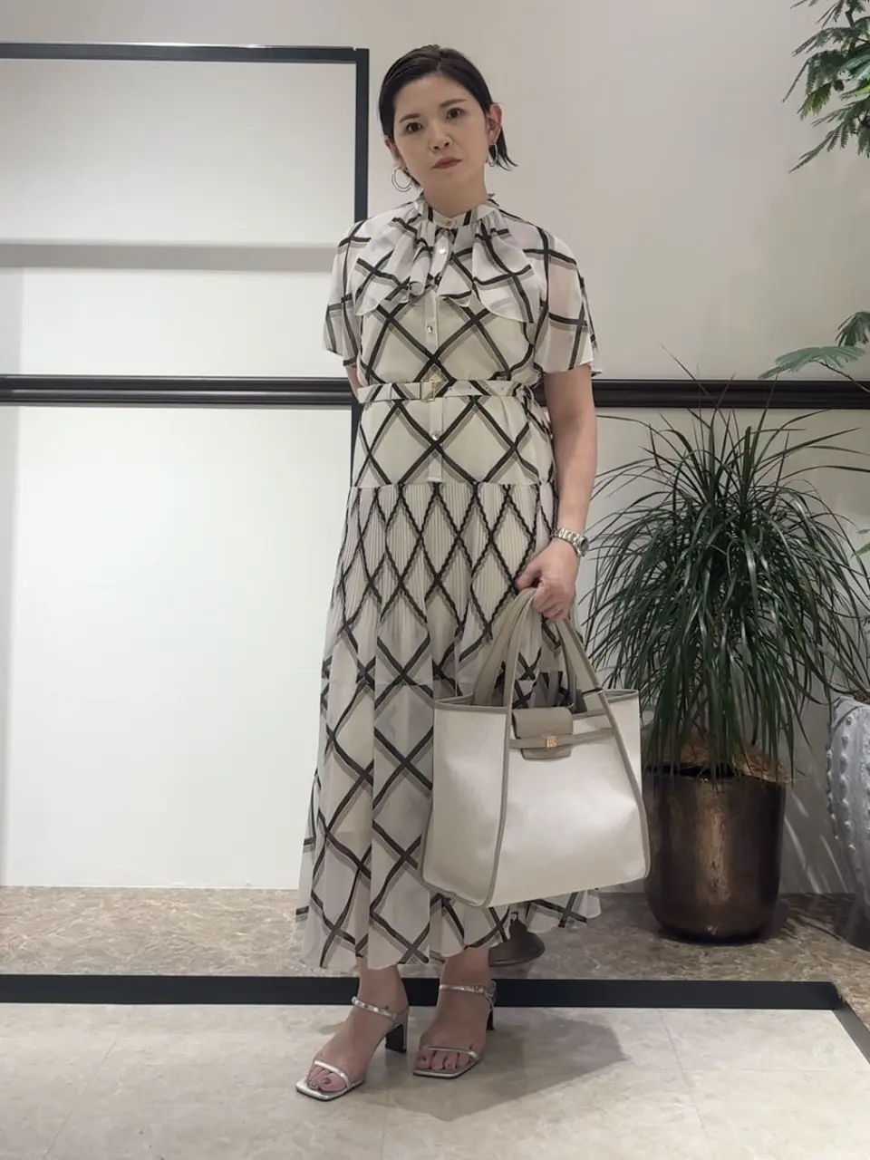 GRACE CONTINENTAL N.YURI コーディネート画像