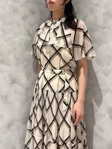 GRACE CONTINENTAL OZAWA コーディネート画像