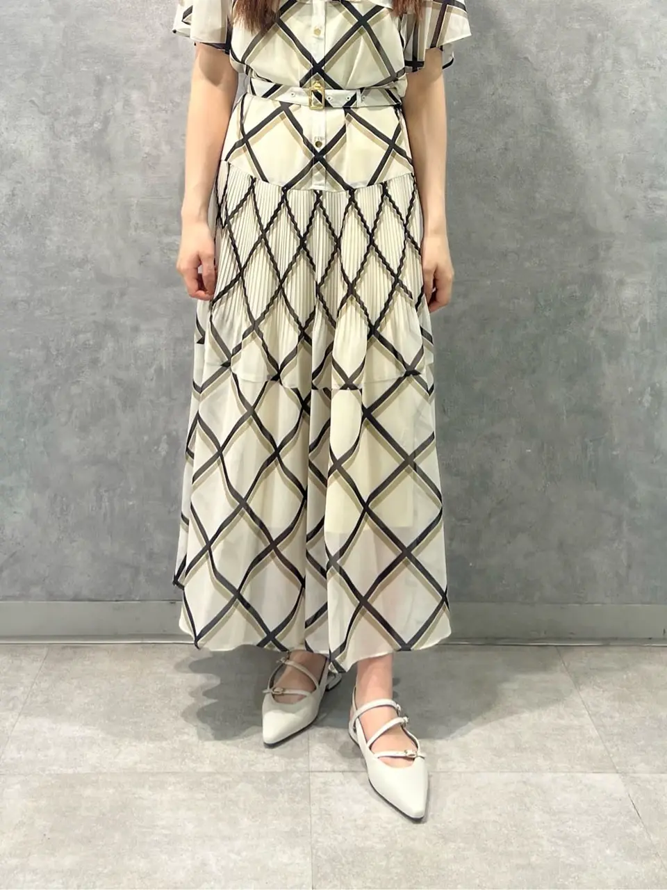 GRACE CONTINENTAL 赤坂 梨来 コーディネート画像