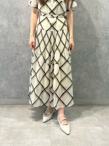 GRACE CONTINENTAL 赤坂 梨来 コーディネート画像