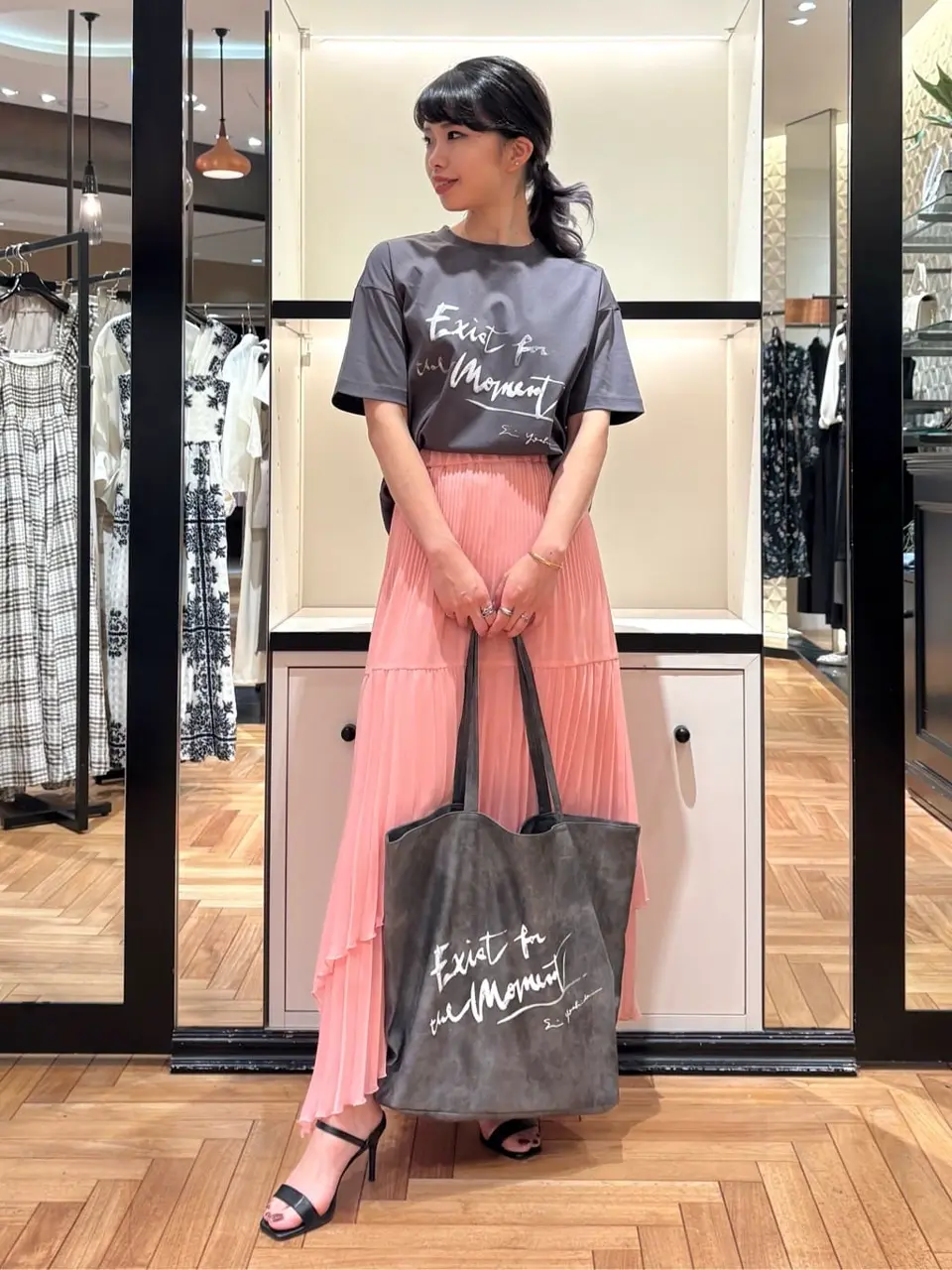 GRACE CONTINENTAL FUKUSHIMA YURIE コーディネート画像