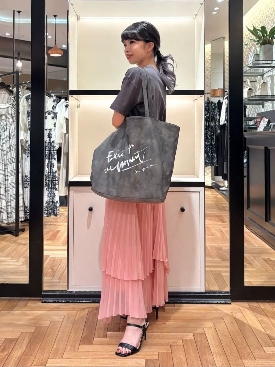 GRACE CONTINENTAL FUKUSHIMA YURIE コーディネート画像