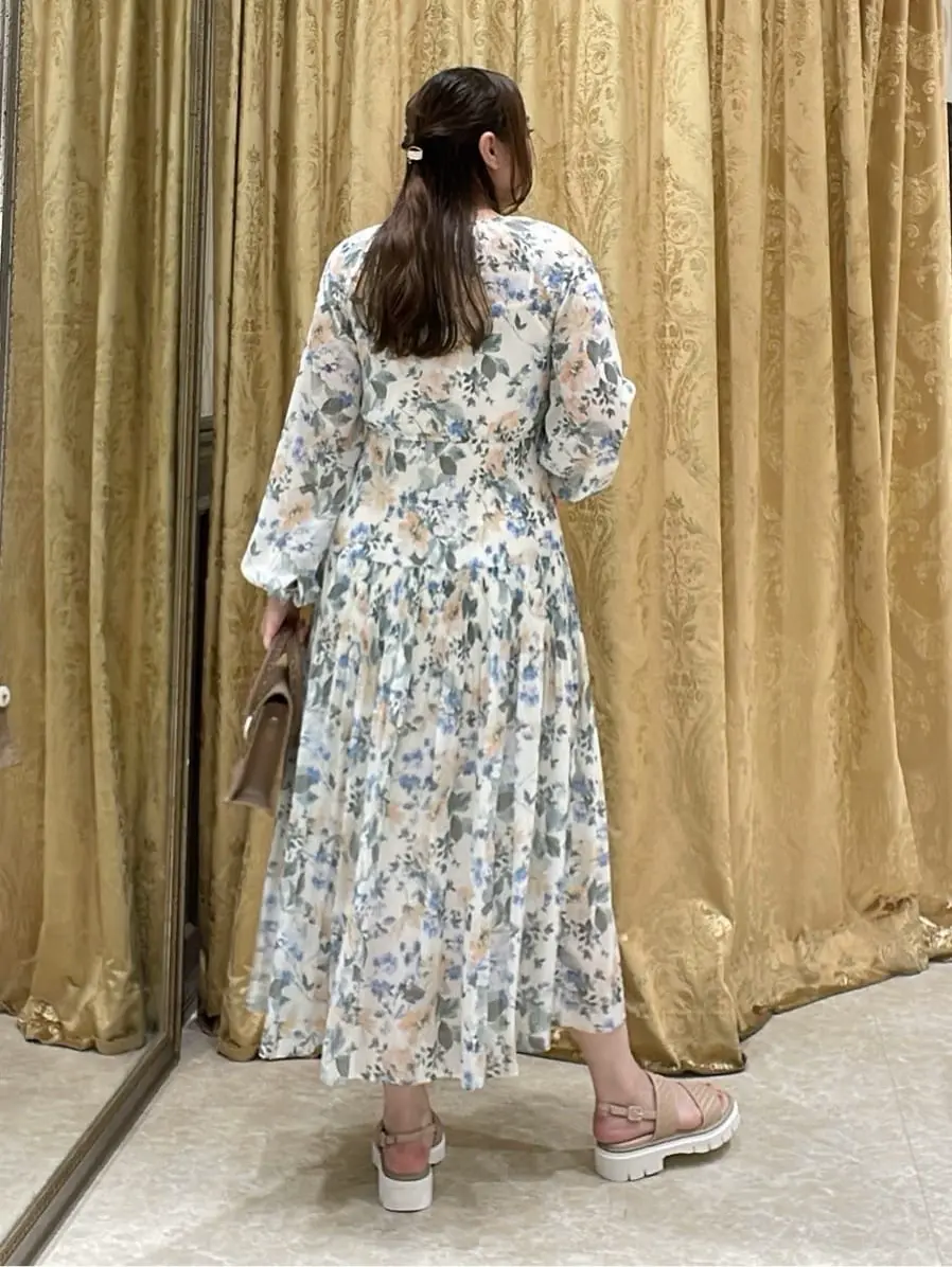 GRACE CONTINENTAL 泉　敦子 コーディネート画像