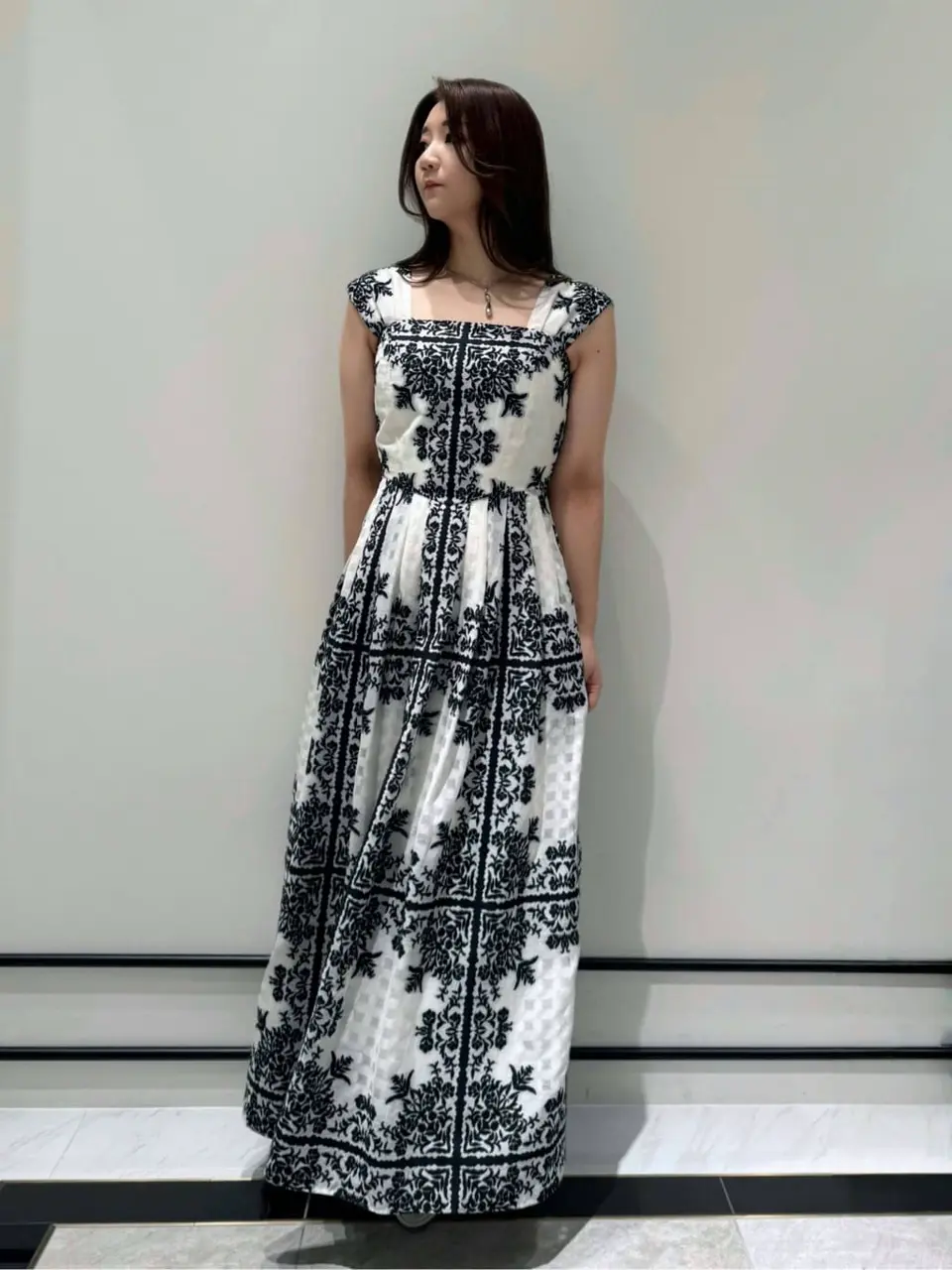 GRACE CONTINENTAL MOMOKO コーディネート画像