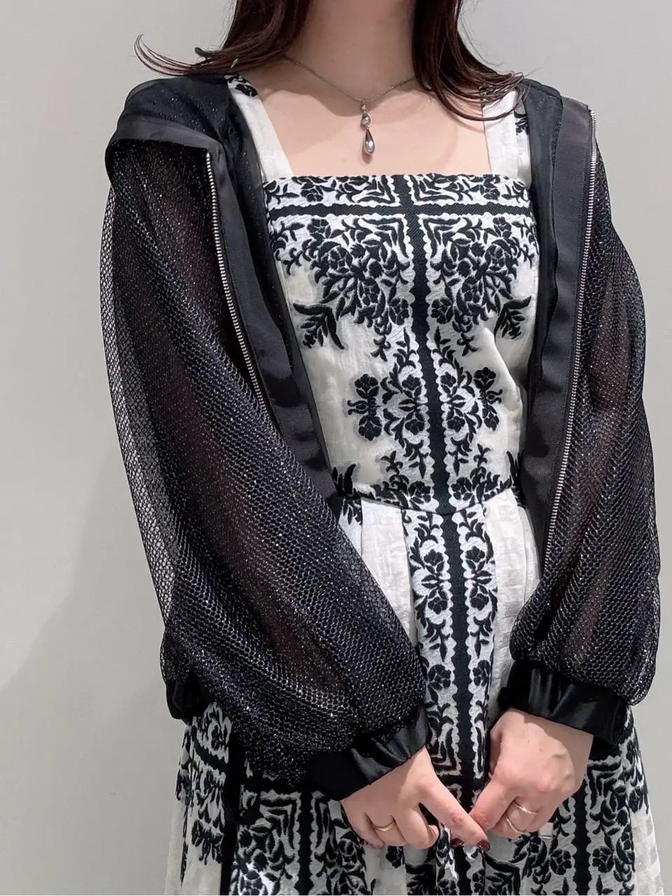 GRACE CONTINENTAL MOMOKO コーディネート画像