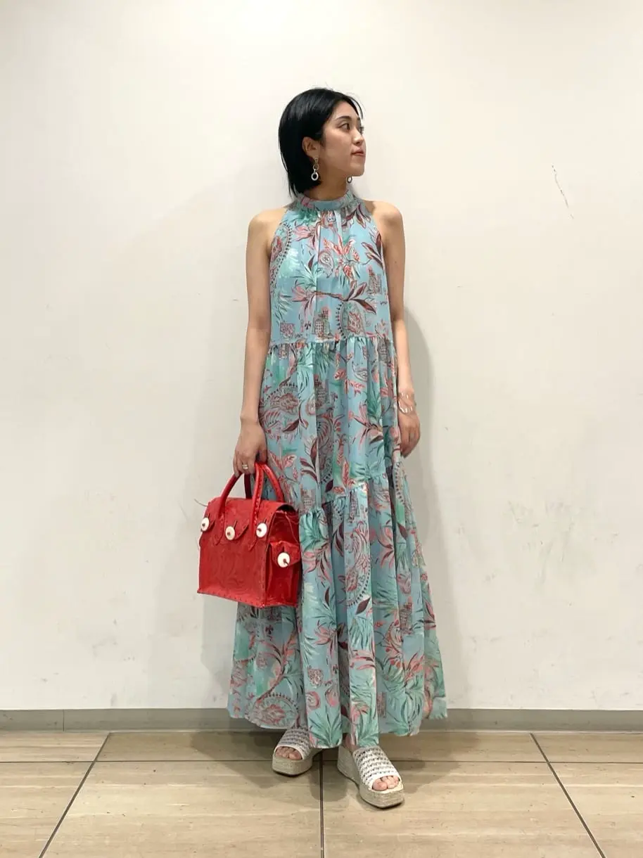 GRACE CONTINENTAL yoshi コーディネート画像