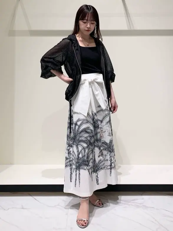 GRACE CONTINENTAL 平野 裕華 コーディネート画像