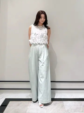 GRACE CONTINENTAL MOMOKO コーディネート画像