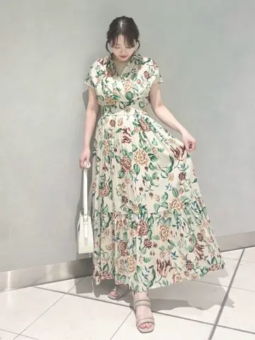 GRACE CONTINENTAL SAYUMI Nagashima コーディネート画像