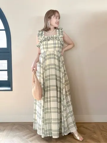 GRACE CONTINENTAL SAYUMI Nagashima コーディネート画像