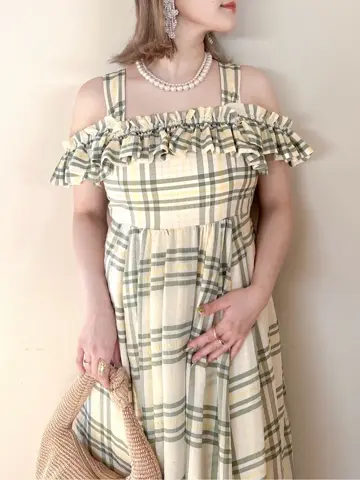 GRACE CONTINENTAL SAYUMI Nagashima コーディネート画像