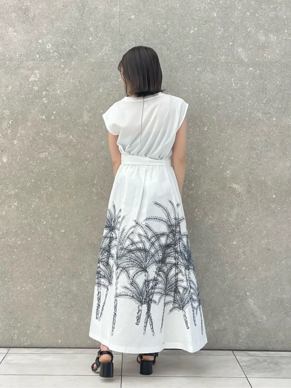 GRACE CONTINENTAL minami コーディネート画像