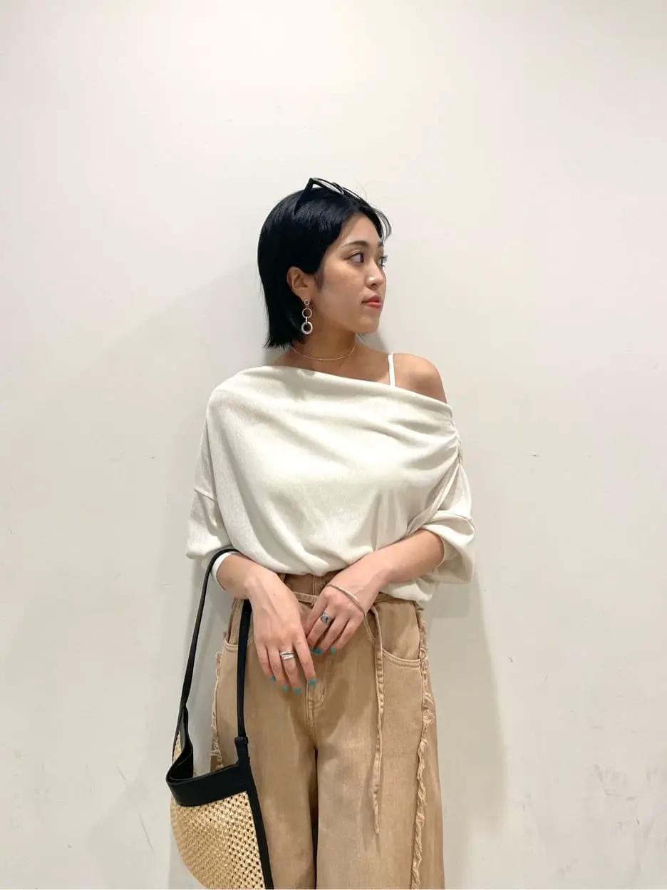 GRACE CONTINENTAL yoshi コーディネート画像