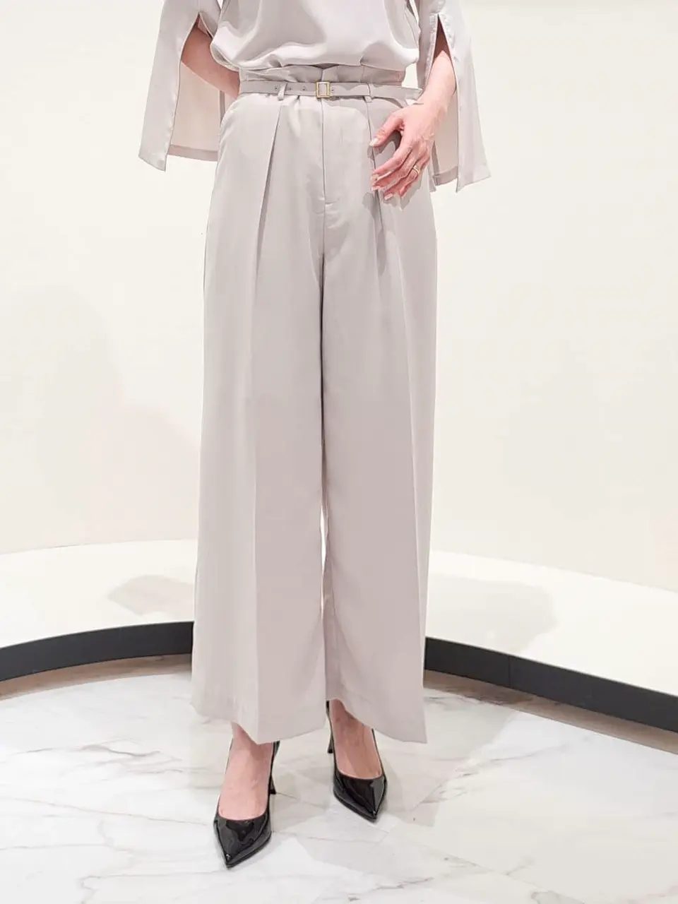 GRACE CONTINENTAL 今野　志保 コーディネート画像