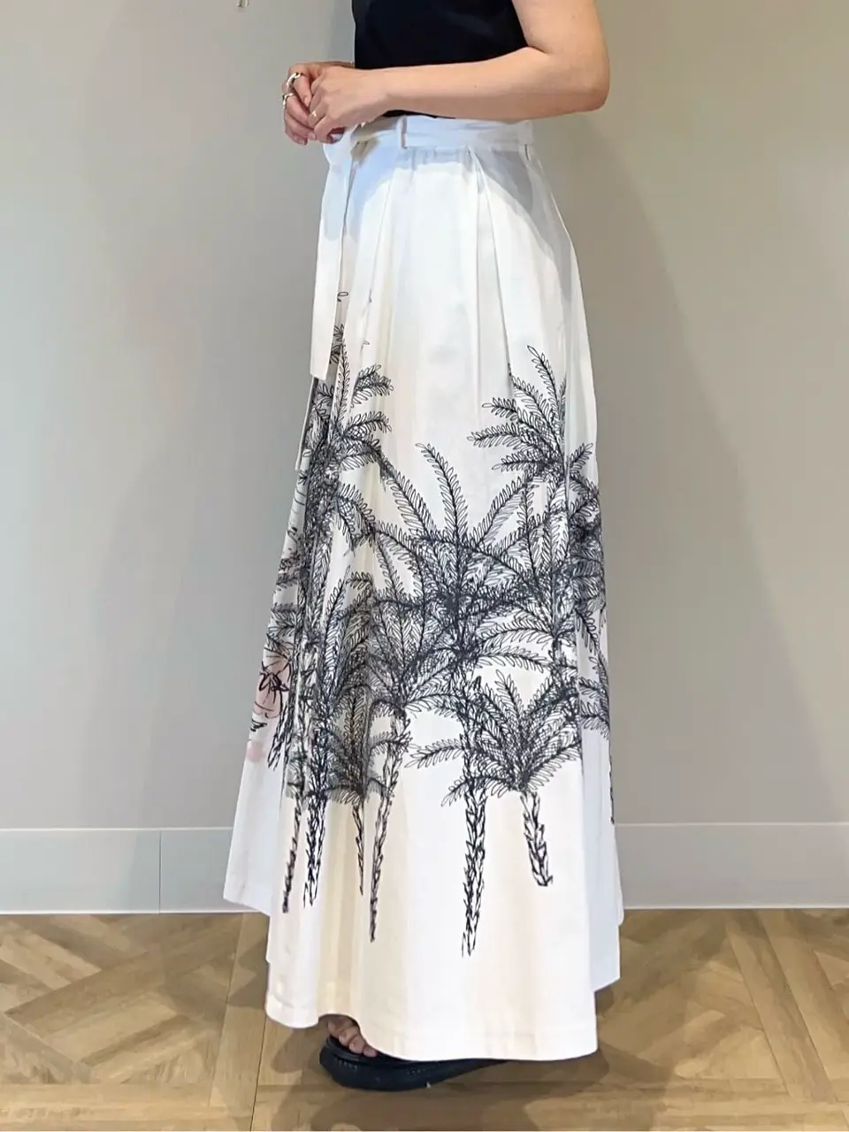 GRACE CONTINENTAL 古川温子 コーディネート画像