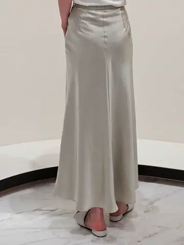 GRACE CONTINENTAL 今野　志保 コーディネート画像