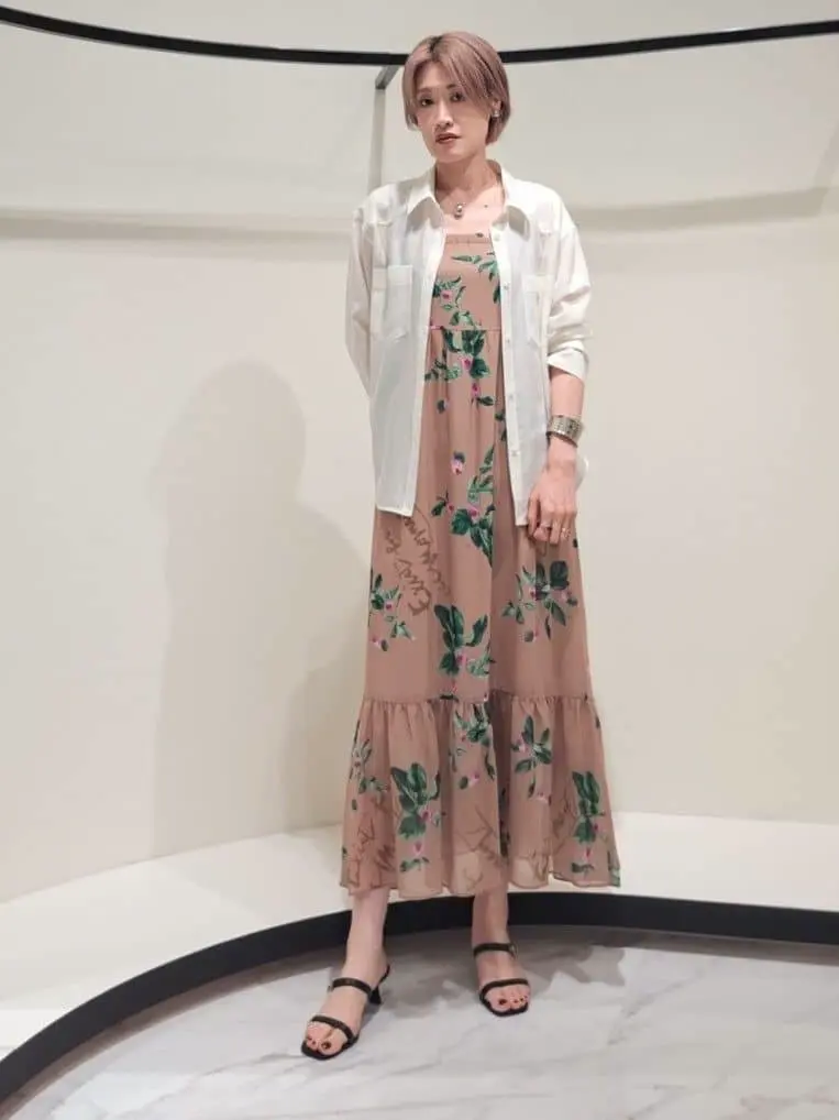 GRACE CONTINENTAL 今野　志保 コーディネート画像