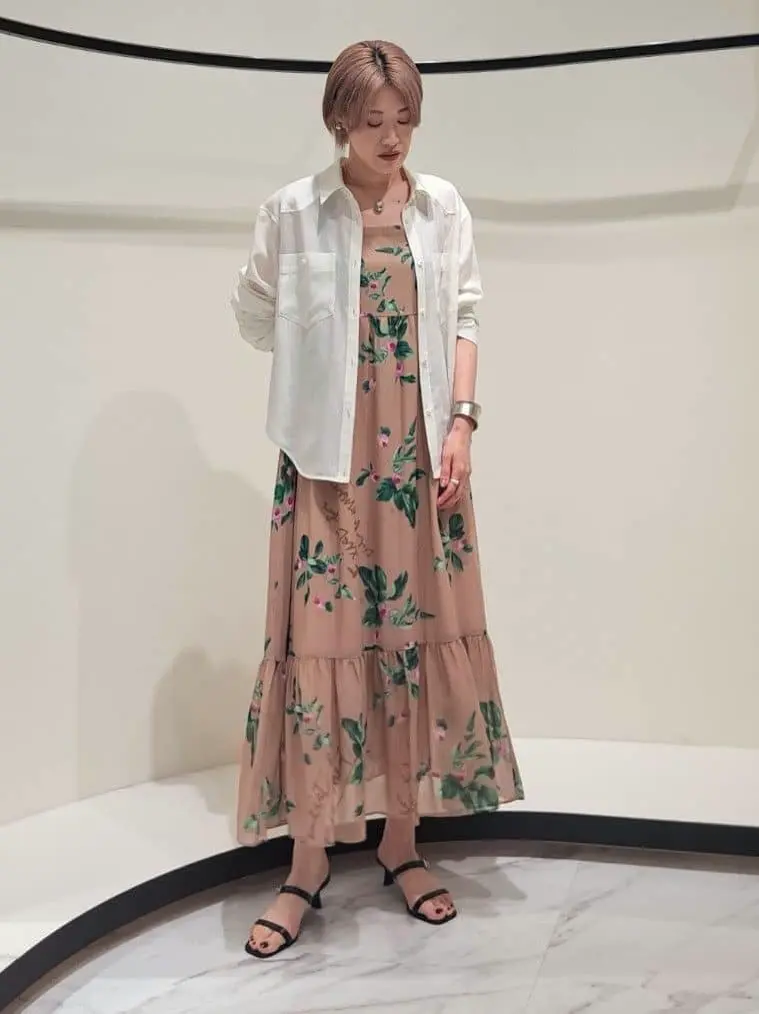 GRACE CONTINENTAL 今野　志保 コーディネート画像