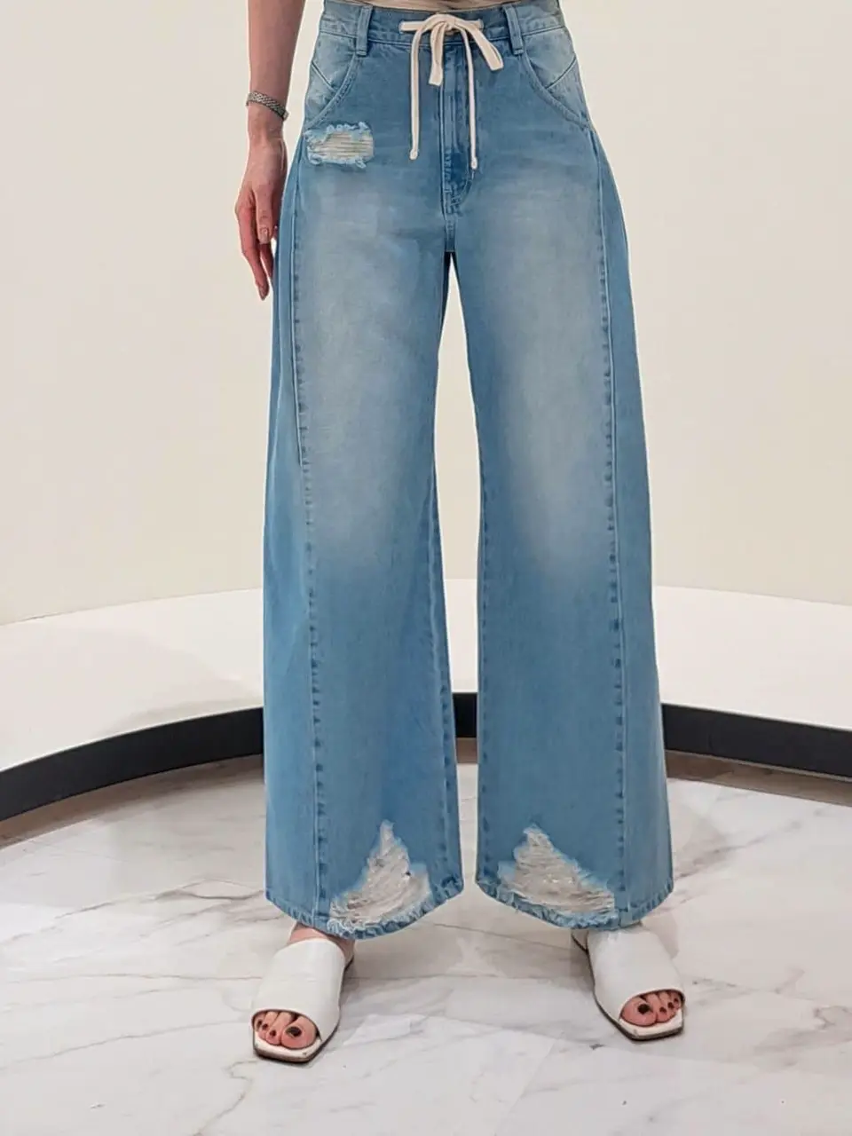 GRACE CONTINENTAL 今野　志保 コーディネート画像