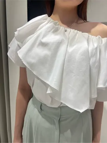 GRACE CONTINENTAL 赤坂 梨来 コーディネート画像