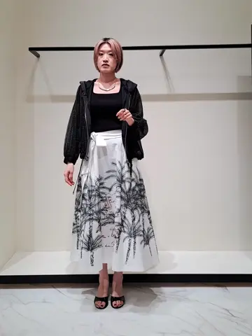 GRACE CONTINENTAL 今野　志保 コーディネート画像