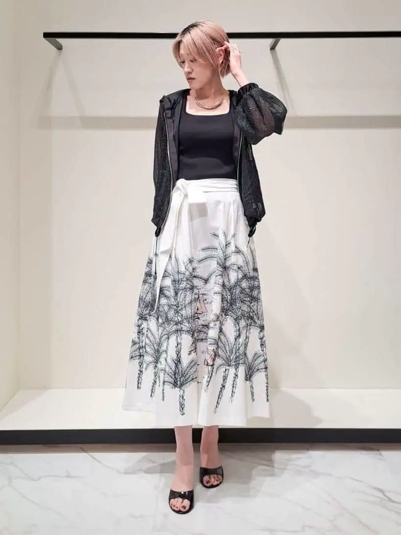 GRACE CONTINENTAL 今野　志保 コーディネート画像