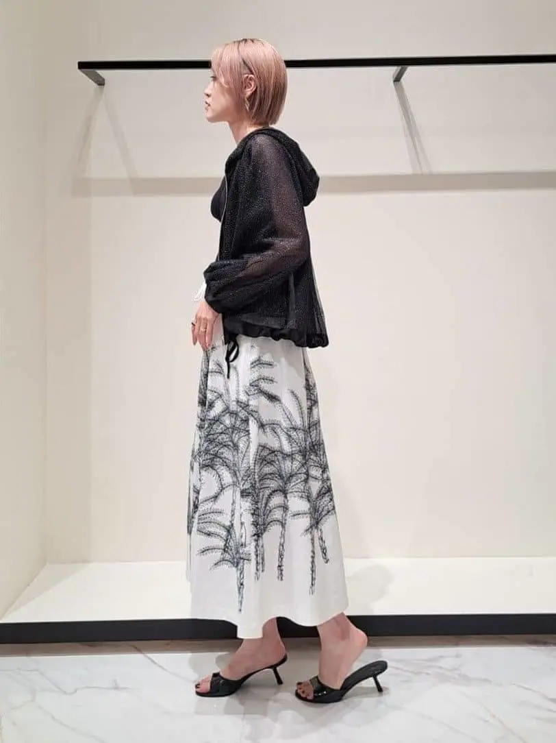 GRACE CONTINENTAL 今野　志保 コーディネート画像