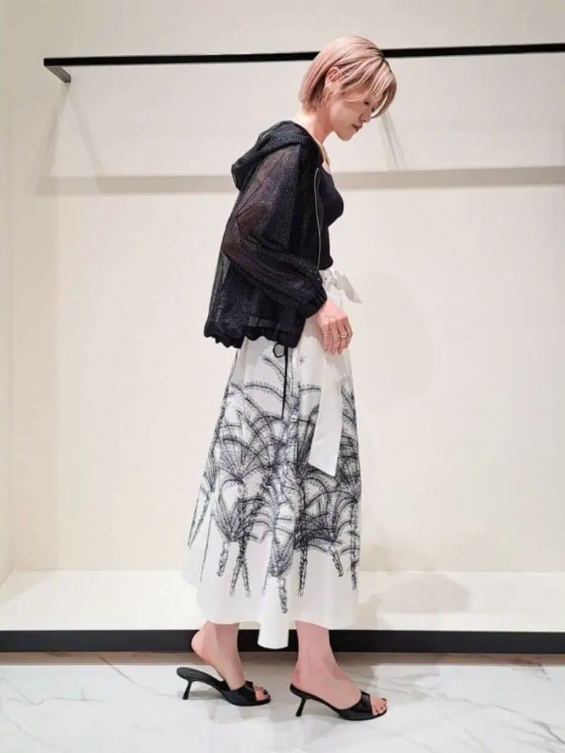 GRACE CONTINENTAL 今野　志保 コーディネート画像