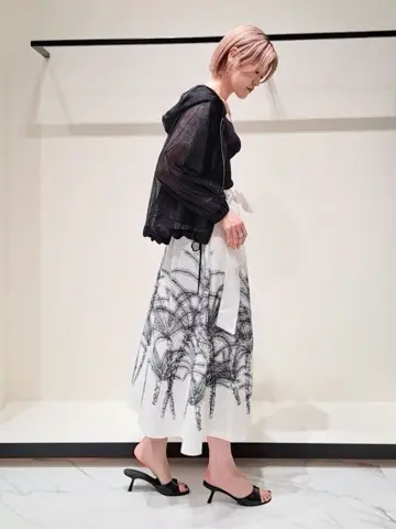 GRACE CONTINENTAL 今野　志保 コーディネート画像