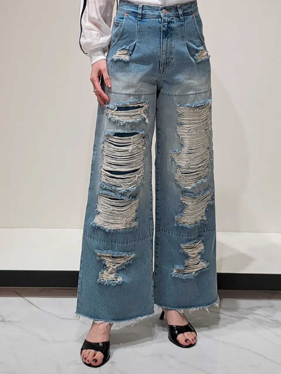 GRACE CONTINENTAL 今野　志保 コーディネート画像