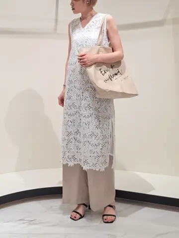 GRACE CONTINENTAL 今野　志保 コーディネート画像