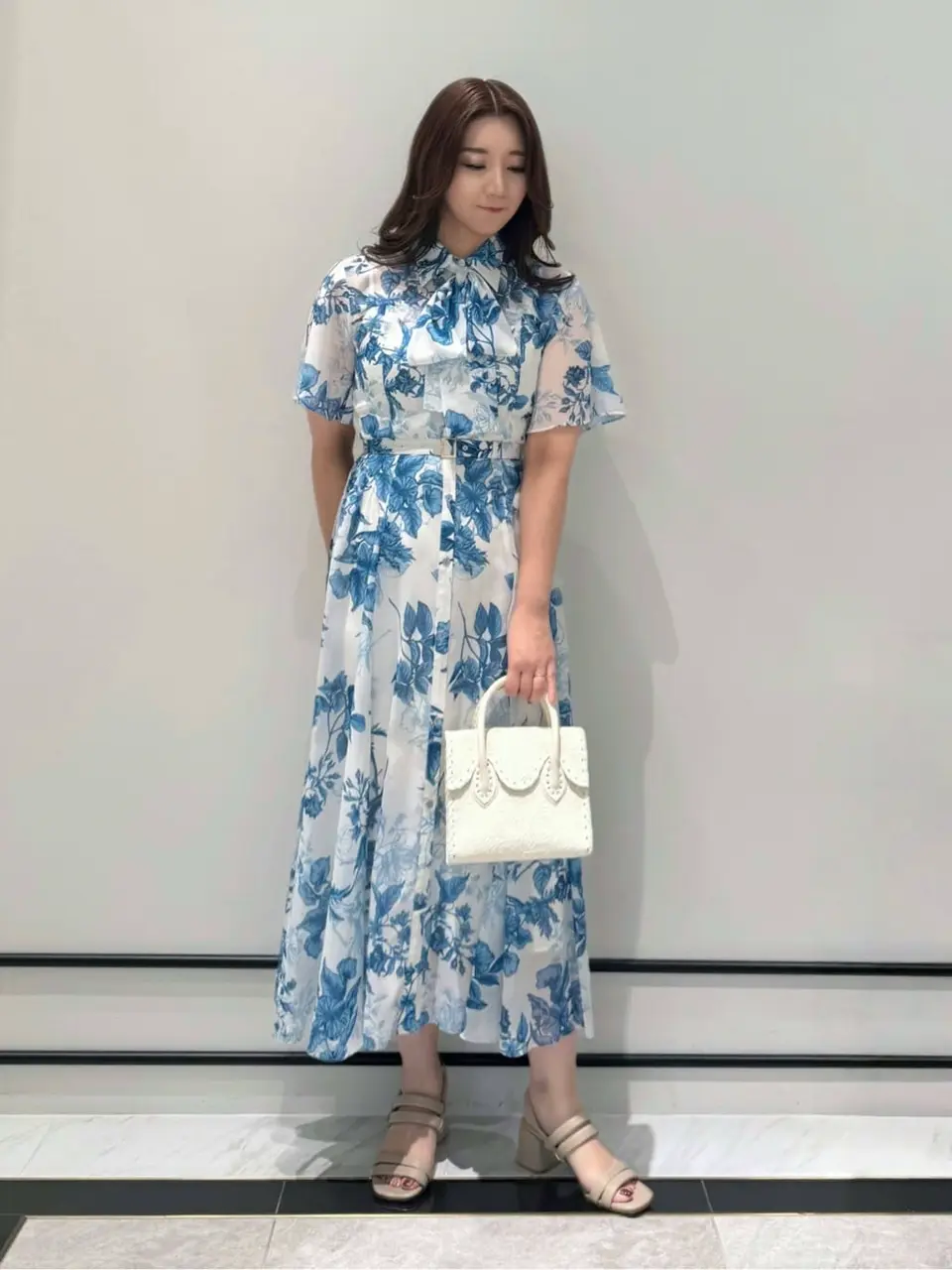 GRACE CONTINENTAL MOMOKO コーディネート画像