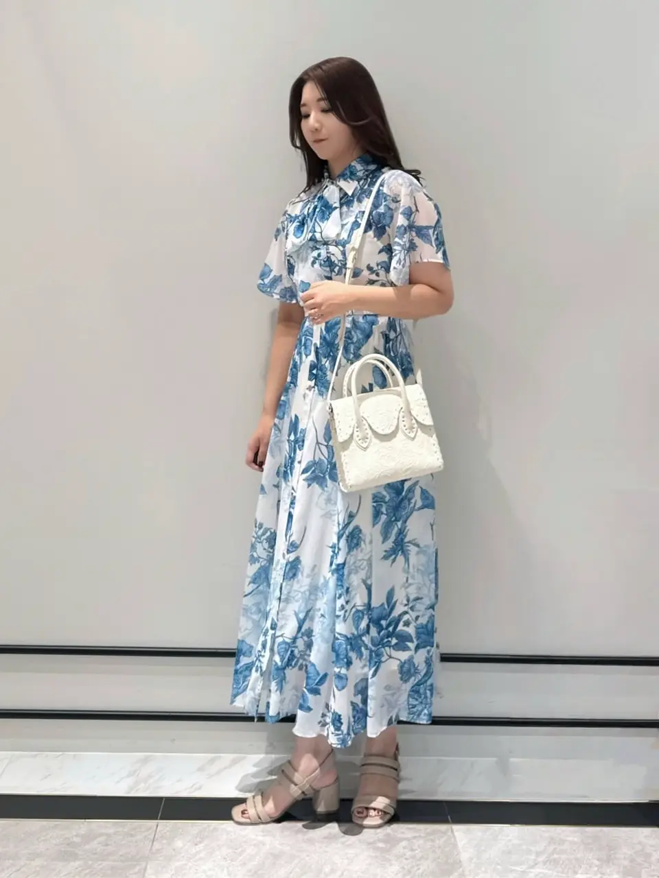 GRACE CONTINENTAL MOMOKO コーディネート画像