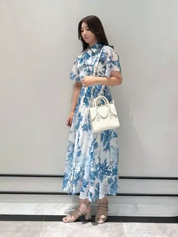 GRACE CONTINENTAL MOMOKO コーディネート画像